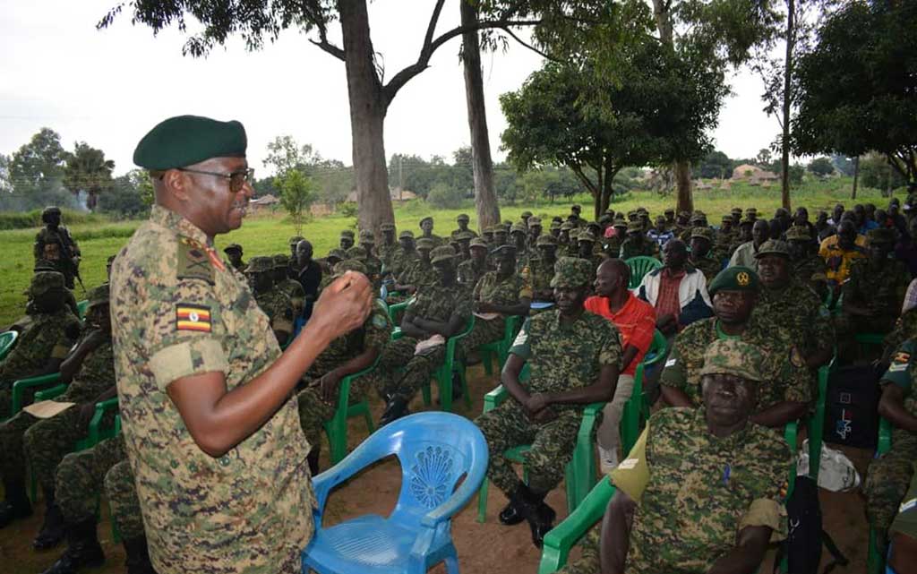 Brig Gen Busizoori addressing retirees. UPDF